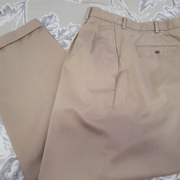 Lands' End Men's Pleated Waist Cuffed Cotton Twill Pants 34 x 30 - Picture 7 of 10